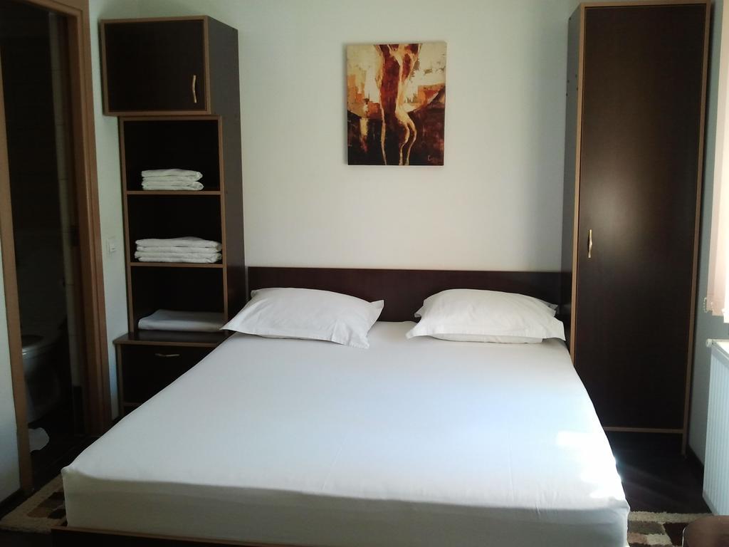 Jr Motel Otopeni Phòng bức ảnh