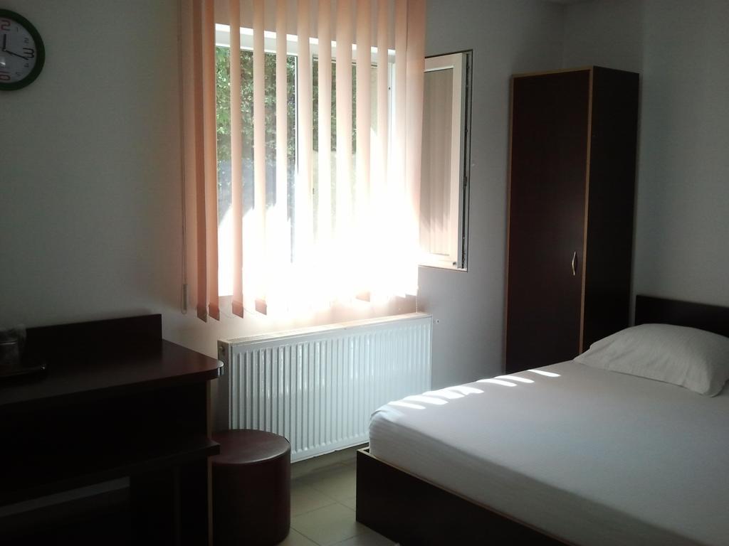 Jr Motel Otopeni Phòng bức ảnh